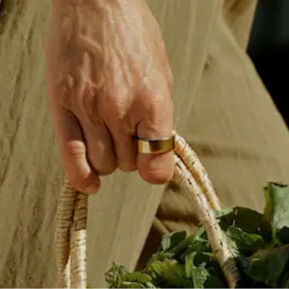 NWT Oura Gold and Silver v4 Smart Ring - size 12 - Picture 8 of 10